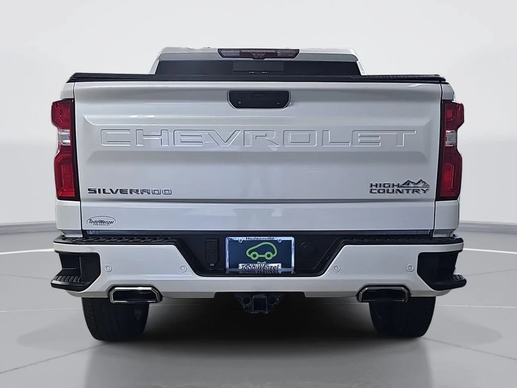 Used 2020 Beige Chevrolet High Country image 5