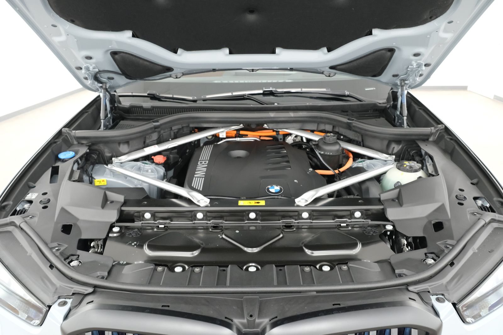 New 2026 Brooklyn Grey Metallic BMW xDrive50e image 43