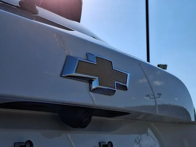 New 2026 White Chevrolet LT image 21