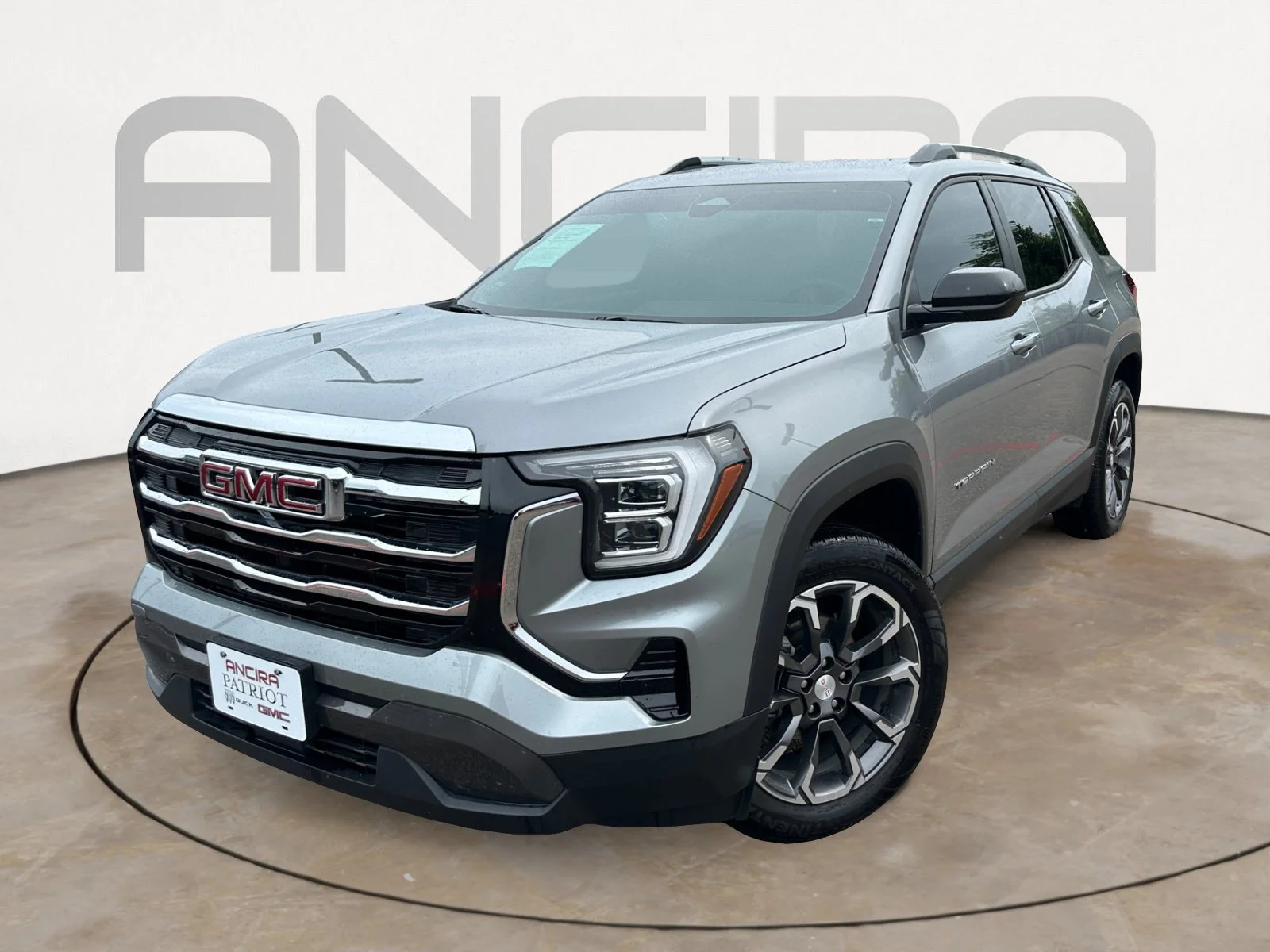 Used 2025 Sterling Metallic GMC AWD Elevation image 4