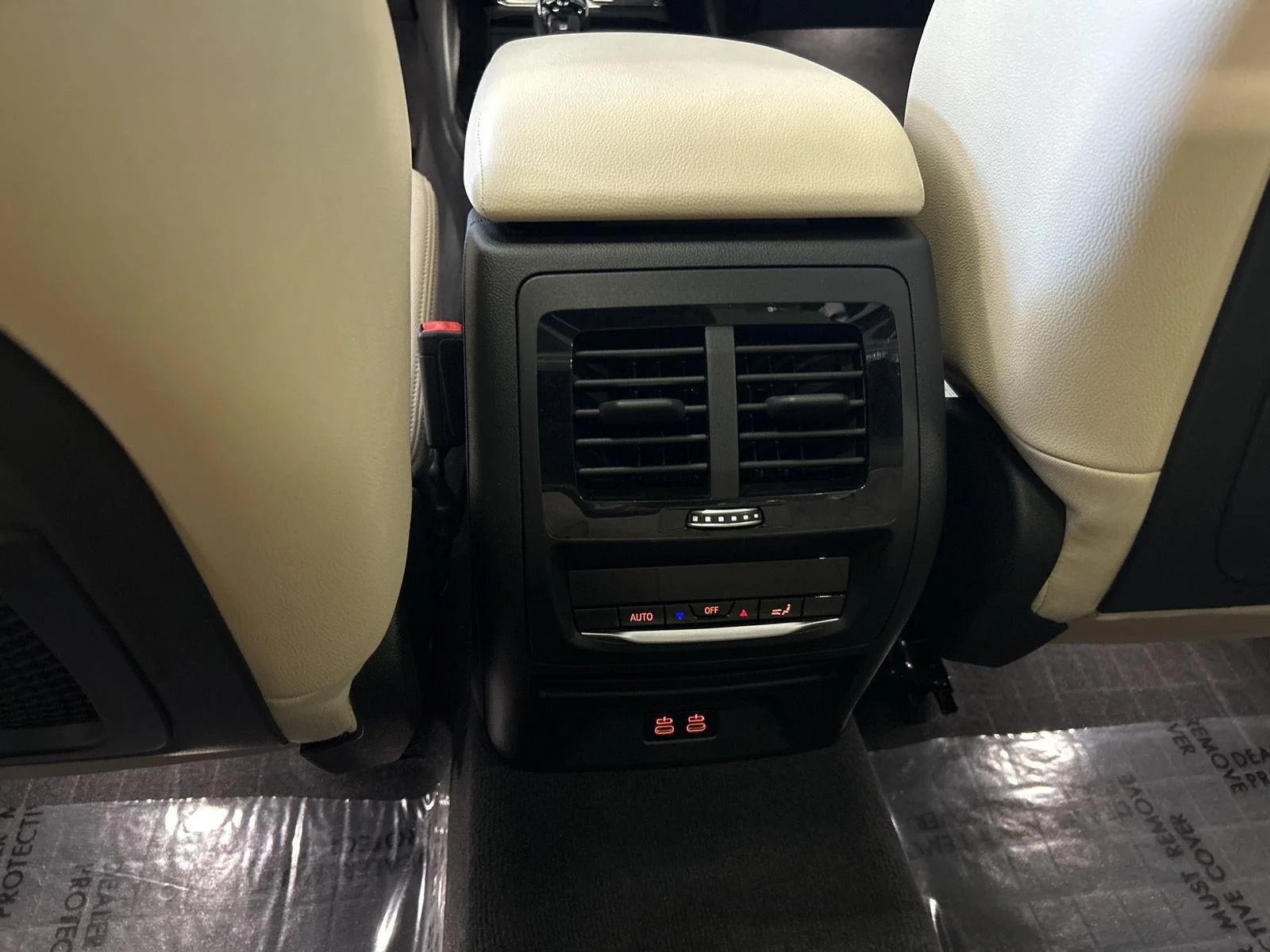 Used 2024 Alpine White BMW xDrive30i image 27