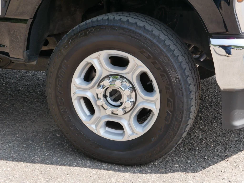 Used 2025 Black Ford XLT image 9
