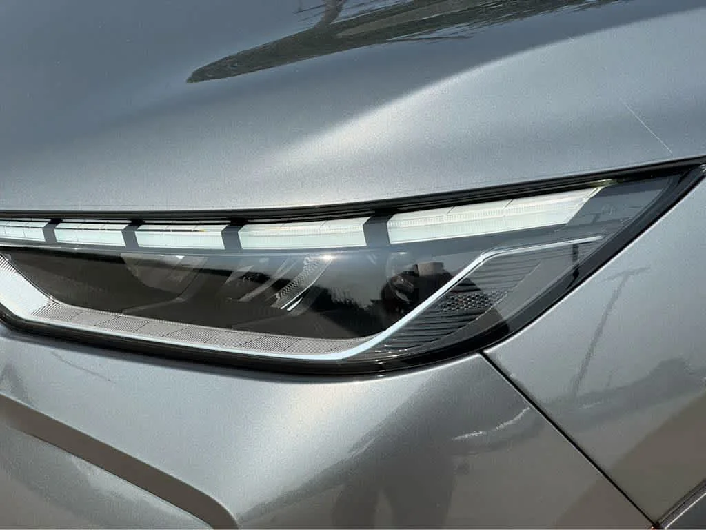 New 2027 GRAPHITE SHADOW INFINITI Luxe FWD image 5