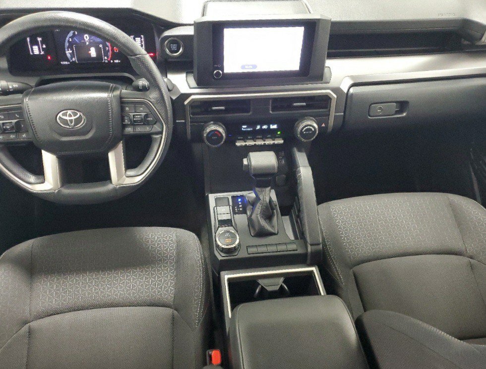 Used 2025 White Toyota SR5 image 14