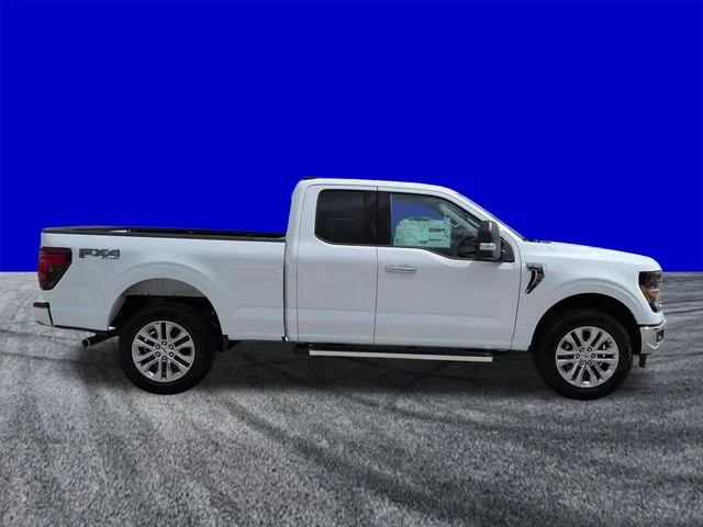 New 2026 Oxford White Ford XLT image 3