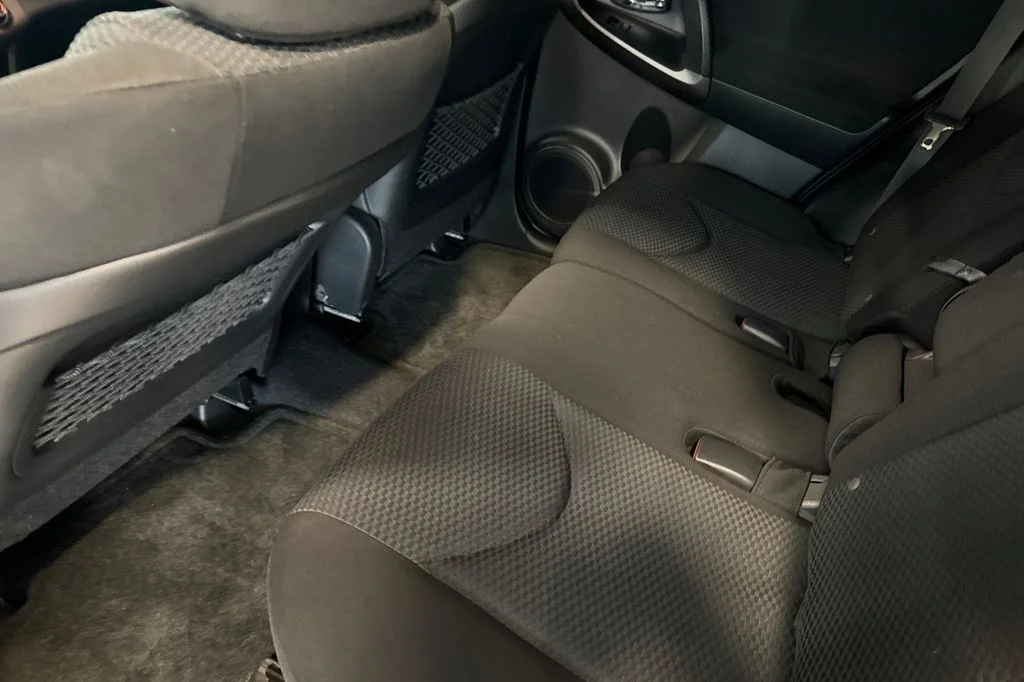 Used 2012 Silver Toyota Sport image 15