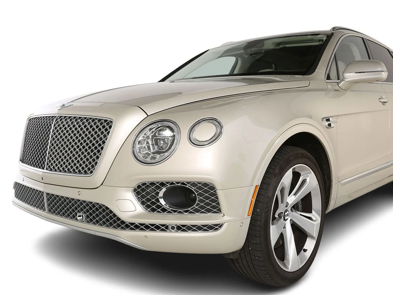 Used 2018  Bentley W12 image 8