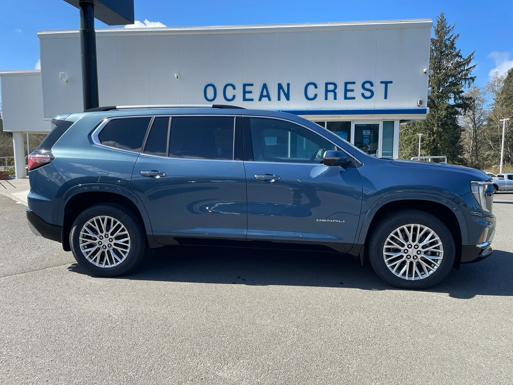 2026 GMC Acadia Denali AWD's photo