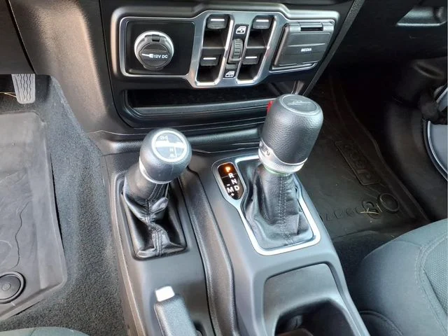 Used 2022 Silver Jeep Willys image 27