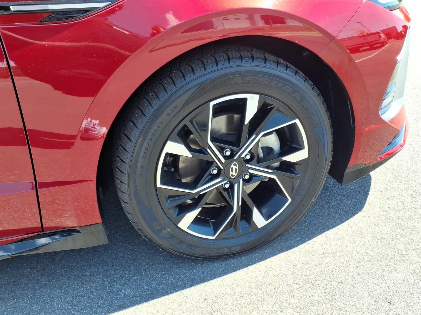 Used 2025 Ultimate red Hyundai SEL image 12