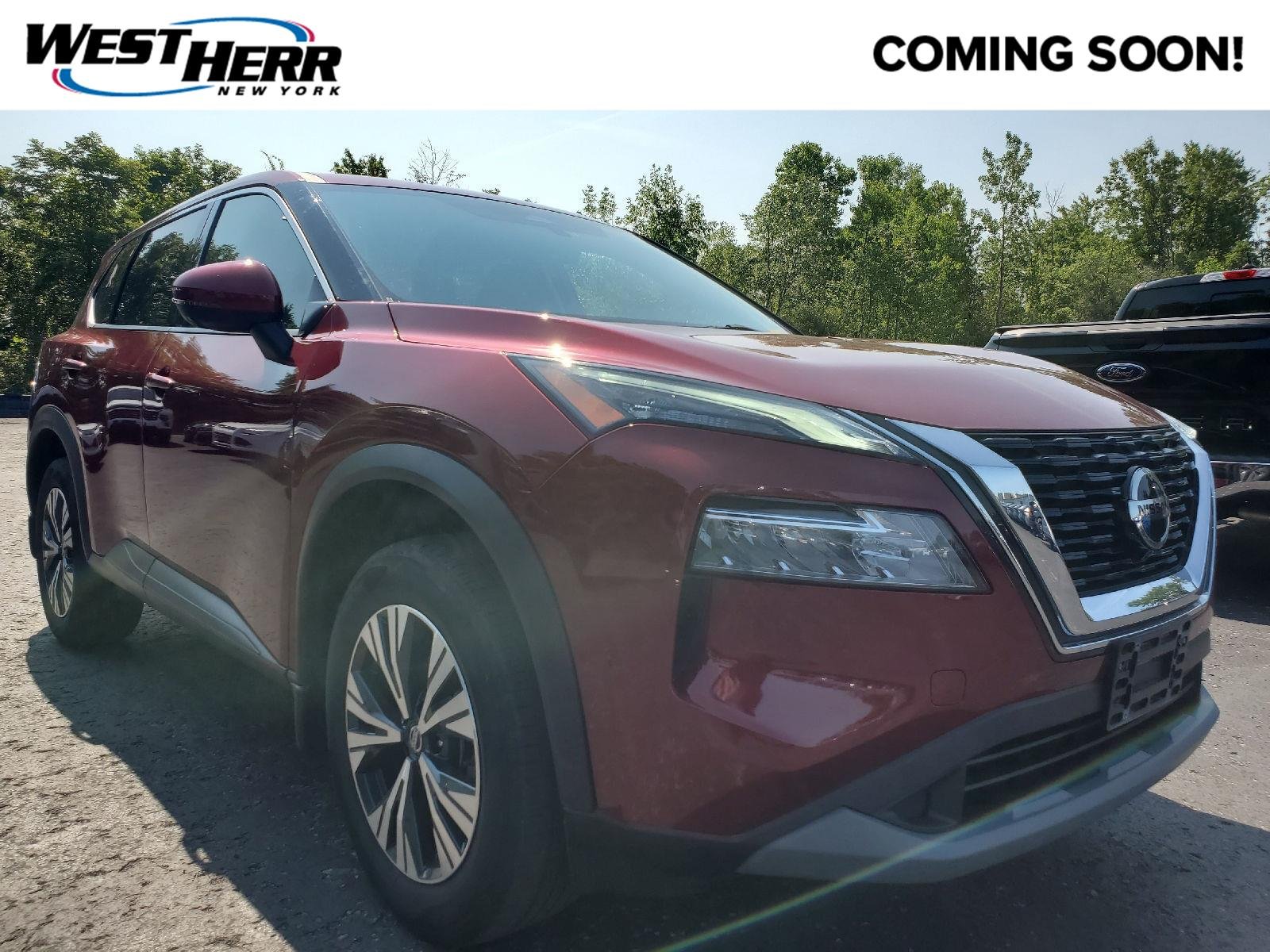 Used 2021 Scarlet Ember Tintcoat Nissan SV image 1