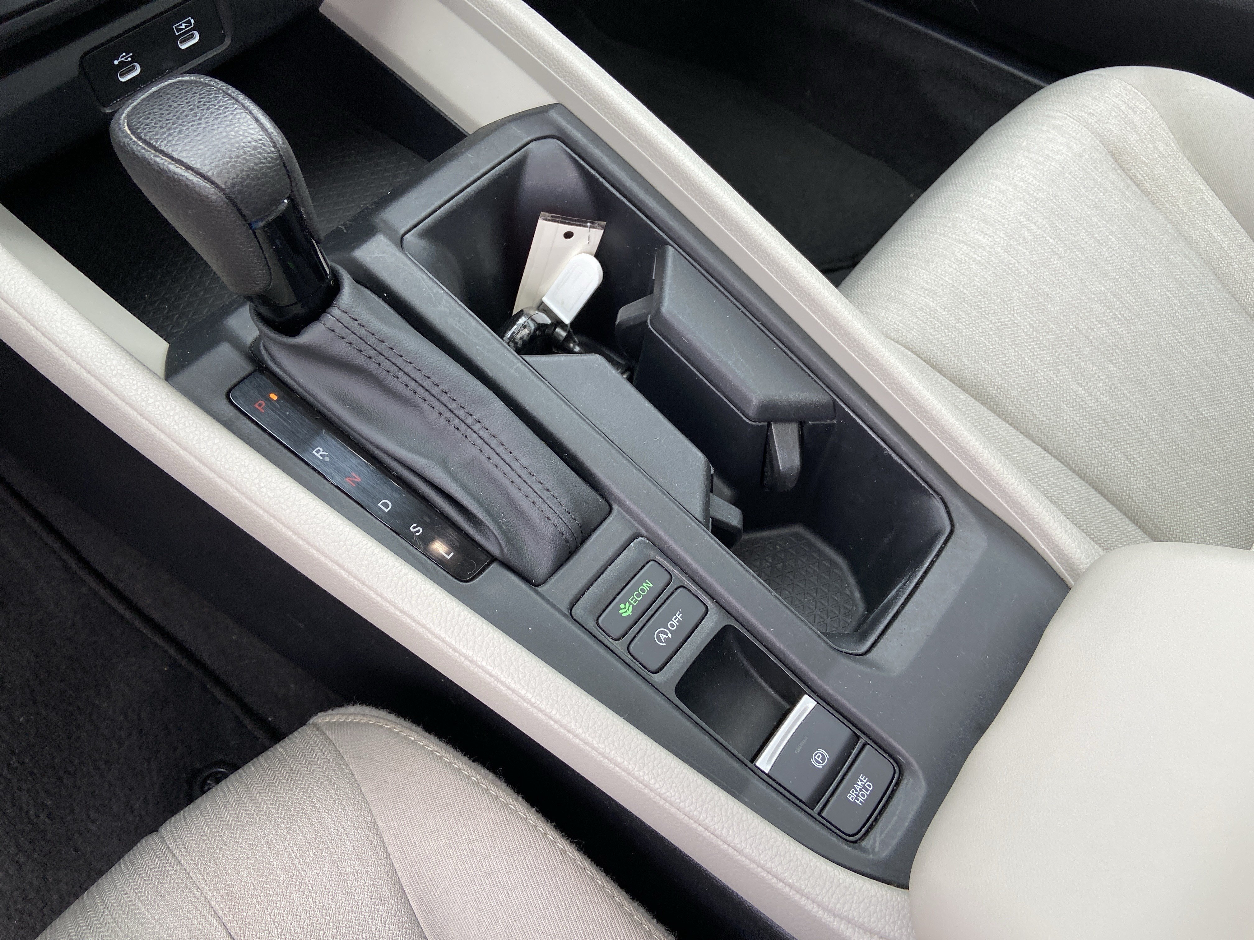 Used 2023 Platinum White Pearl Honda EX image 38
