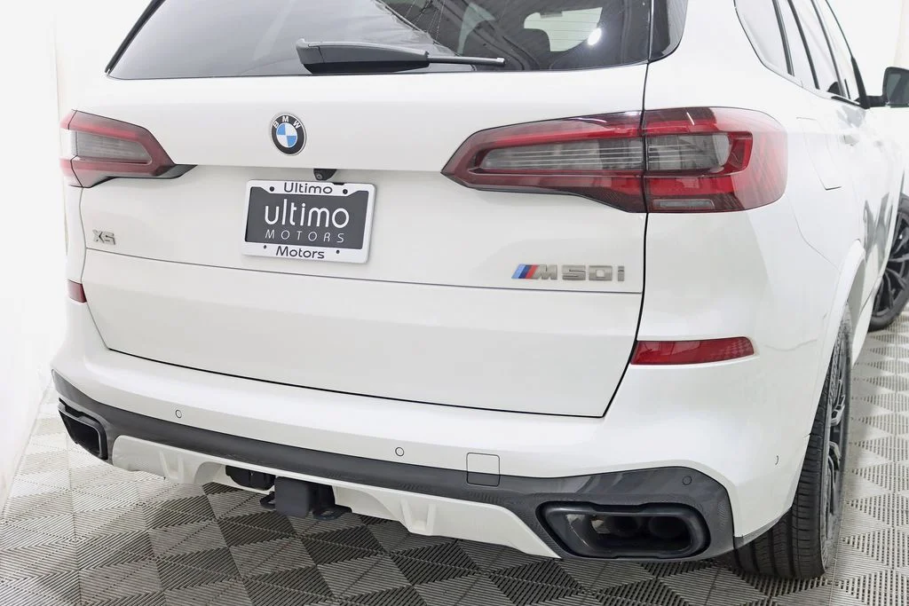 2022 BMW X5 M50i