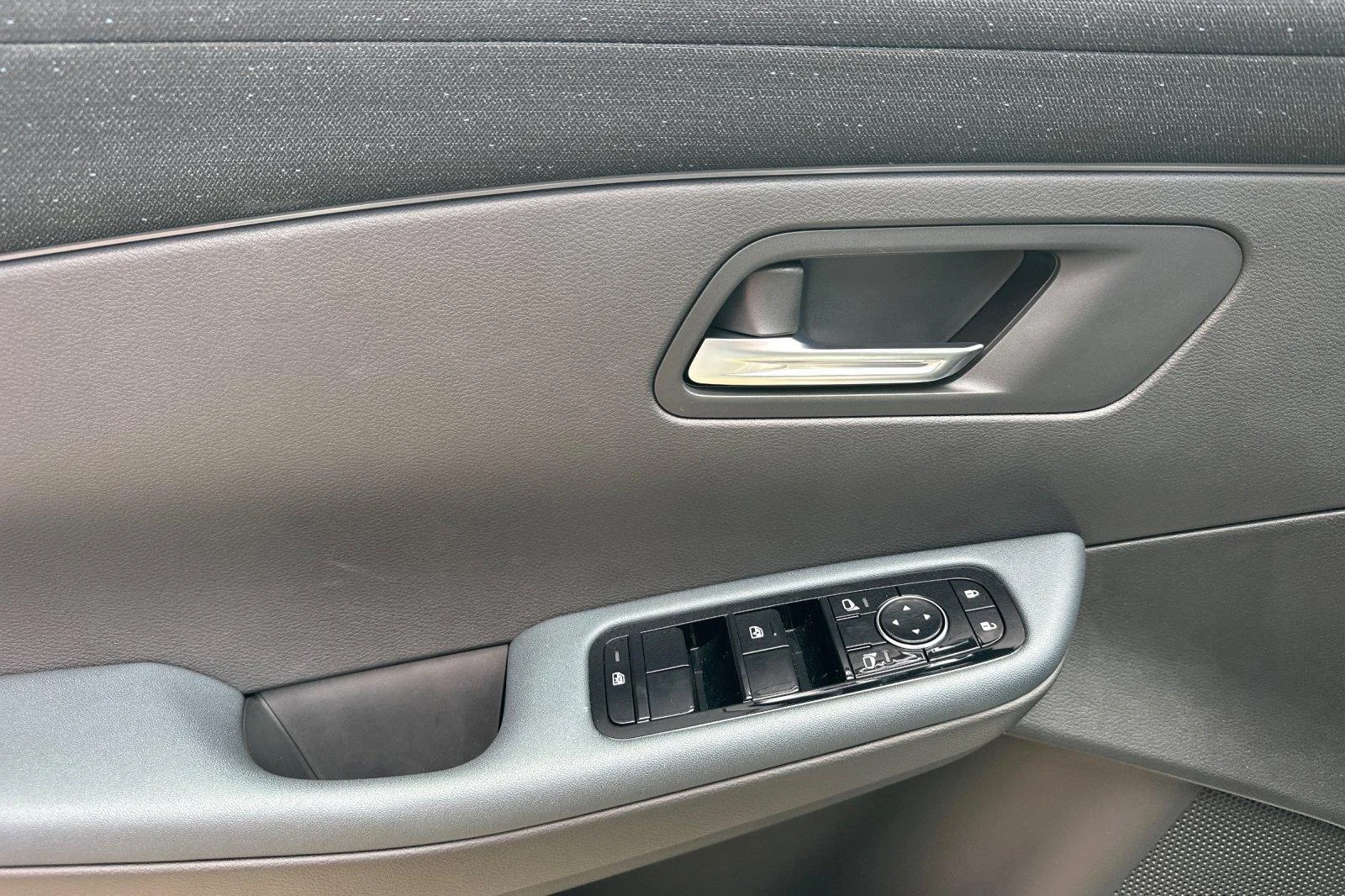 2026 Nissan LEAF SV+ - Photo 10