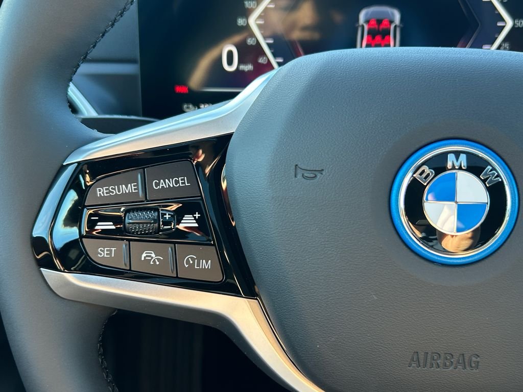 New 2026 Skyscraper Grey Metallic BMW eDrive40 image 19