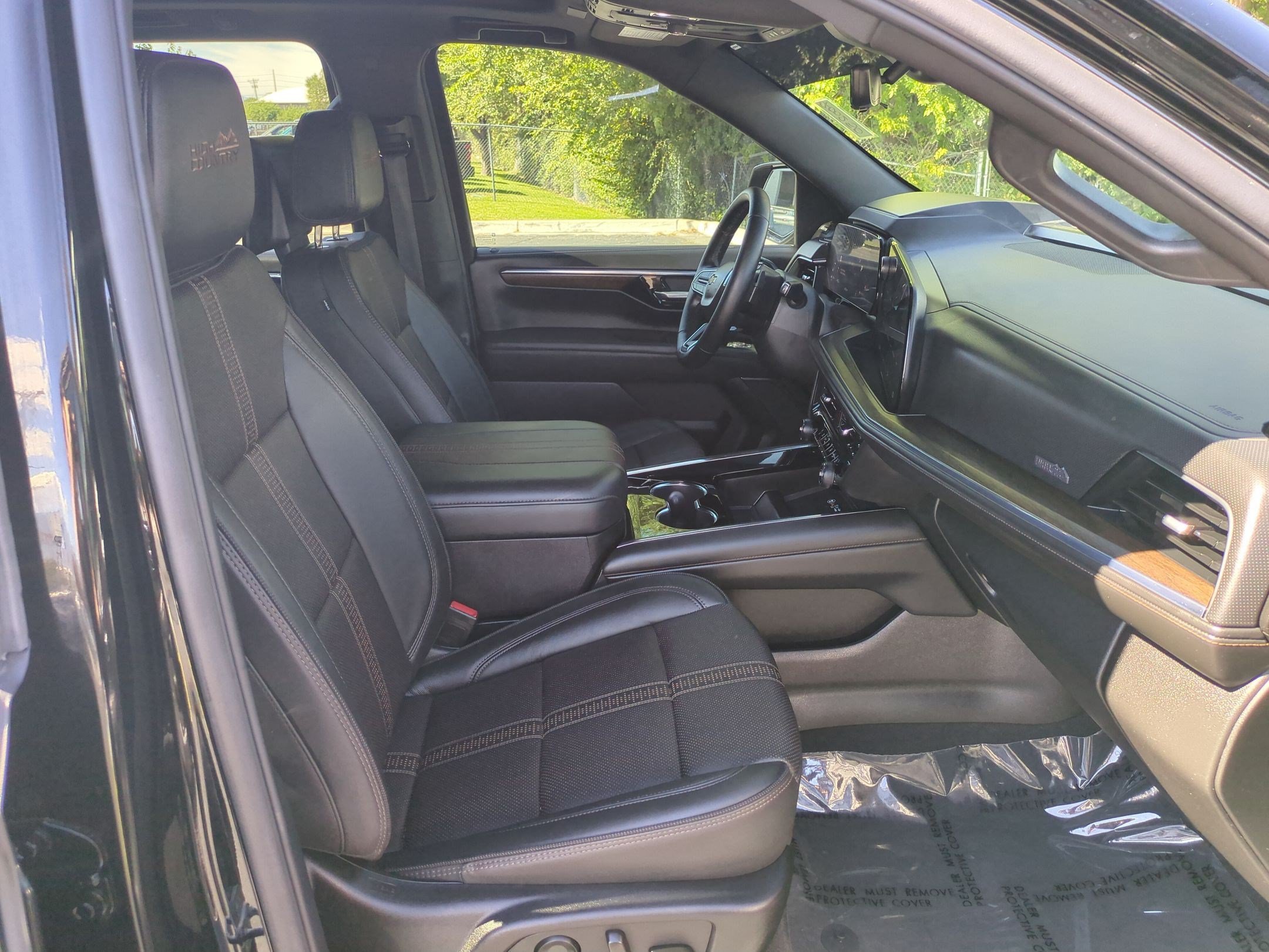 2025 Chevrolet Suburban High Country - Photo 31