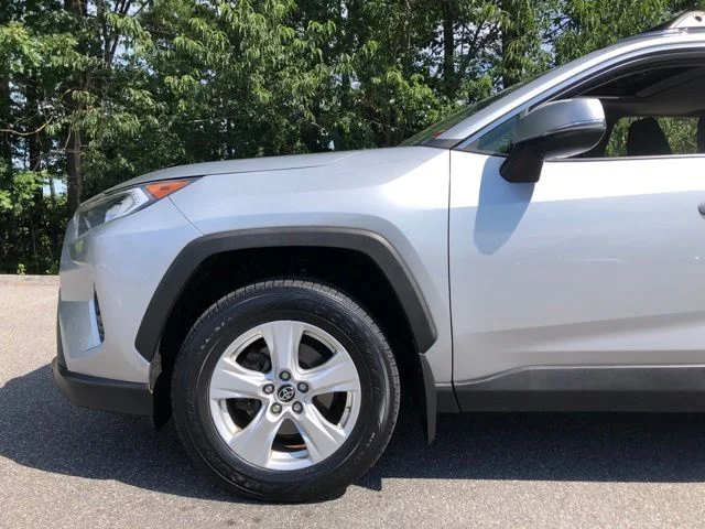 Used 2019 Silver Sky Metallic Toyota XLE image 37