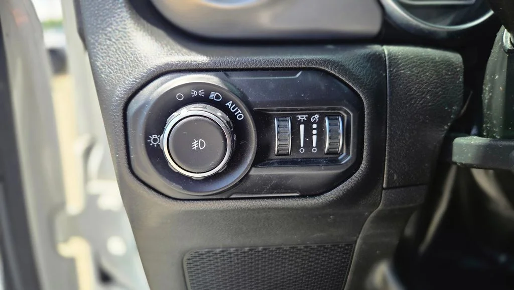 Used 2022 White Jeep Unlimited Willys image 21