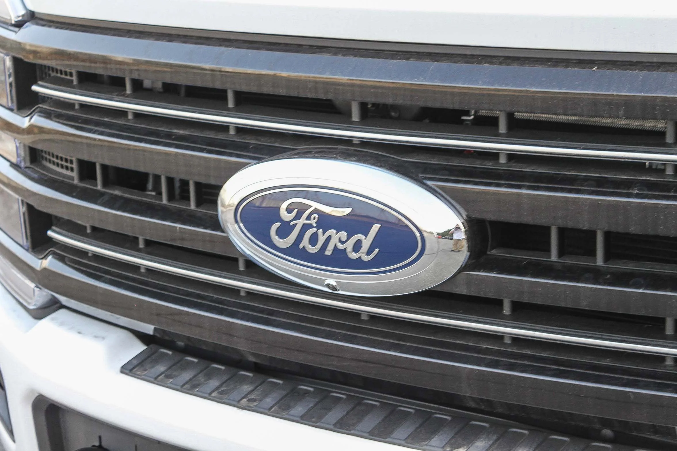 New 2026 Star White Metallic Tri-Coat Ford F-350® Platinum® image 5