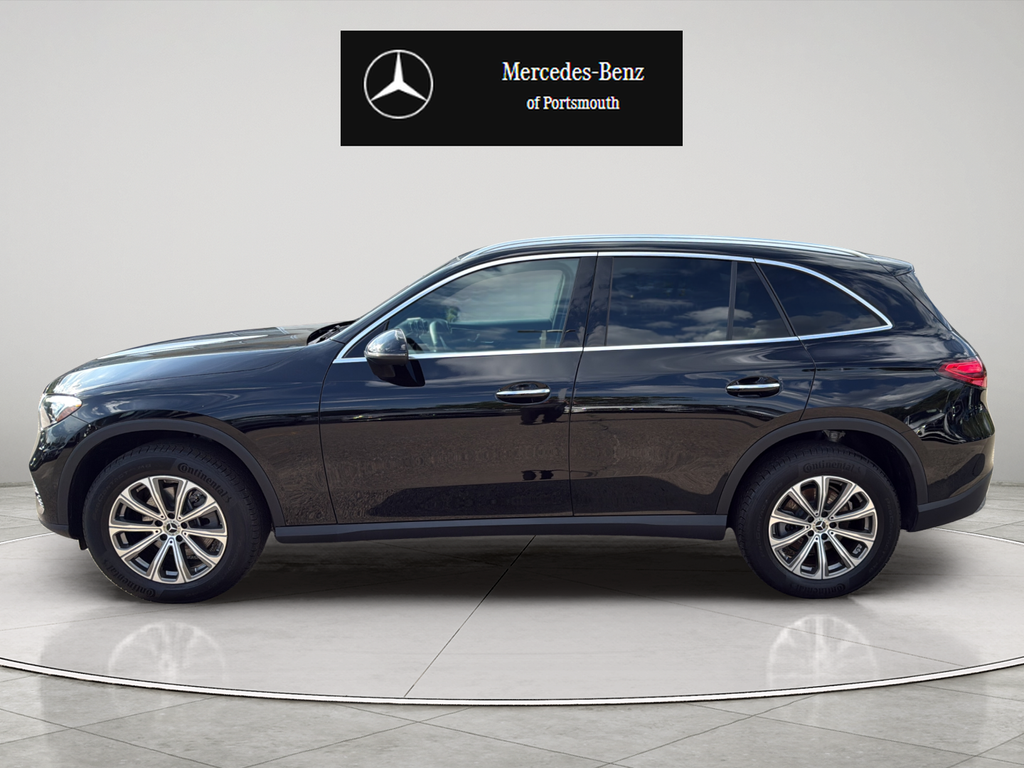 Used 2026 Black Mercedes-Benz GLC 300 image 2