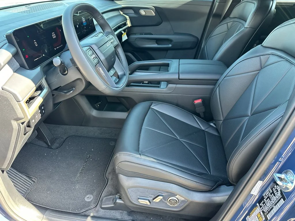 New 2027 Black Kia EX image 9