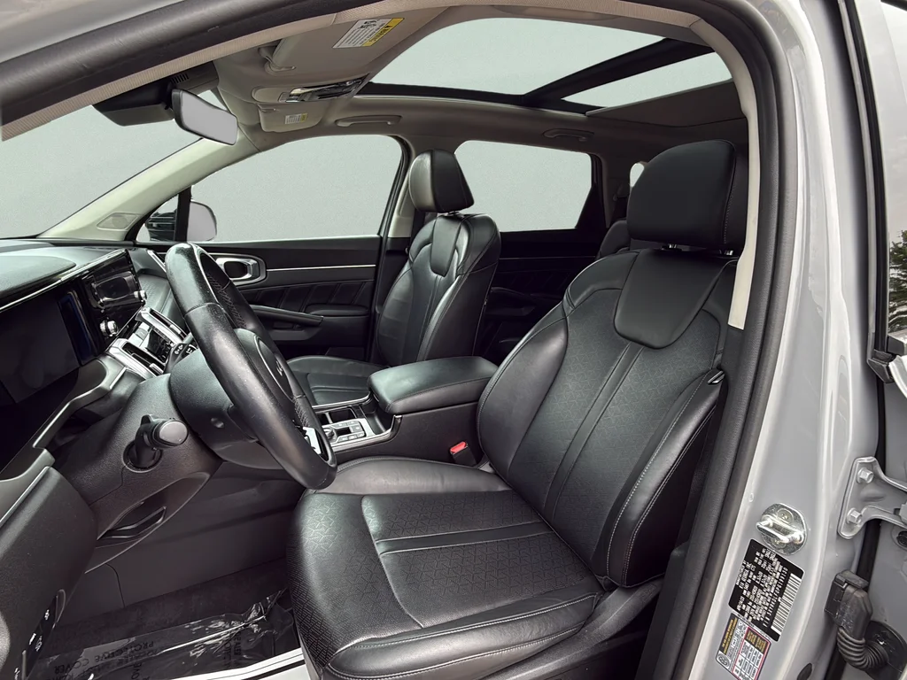 Used 2023 Wolf Gray Kia SX image 26