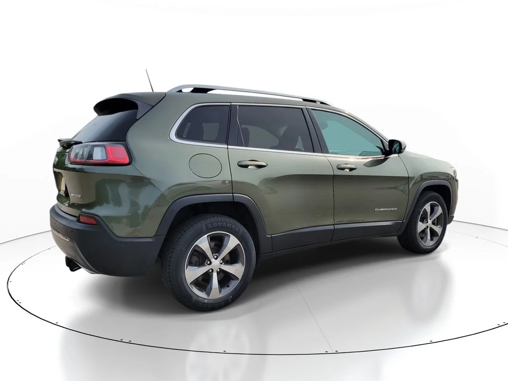 Used 2019 Green Jeep Limited image 4