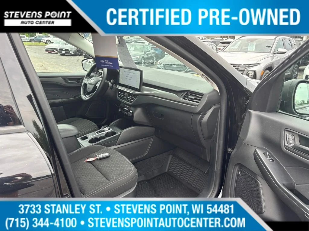 Used 2023 Agate Black Metallic Ford Active image 34