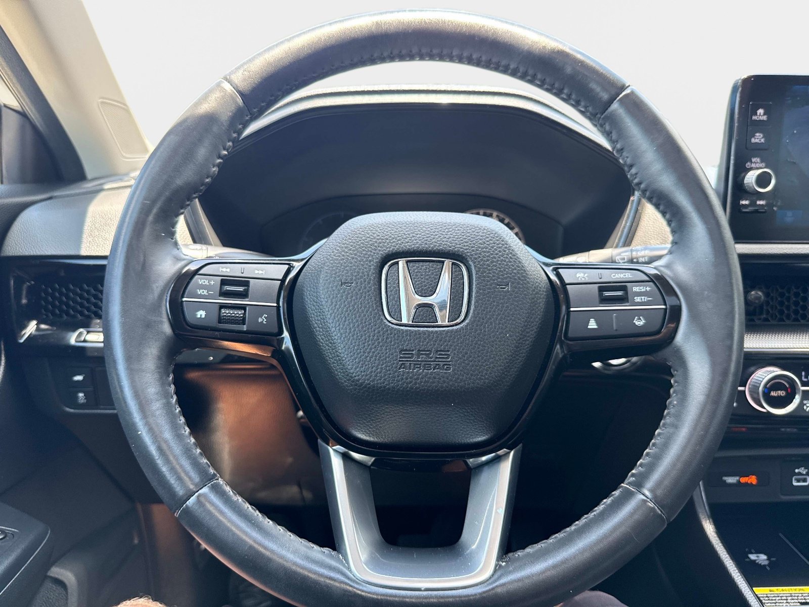 Used 2024 sparkle silver metallic Honda EX-L image 26
