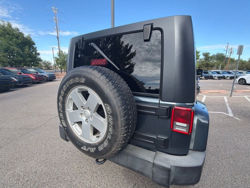 Used 2007 Blue Jeep Unlimited Sahara image 5