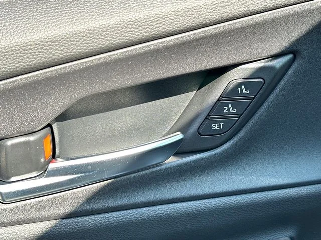 2026 Toyota Prius Plug-in Hybrid XSE Premium - Photo 16