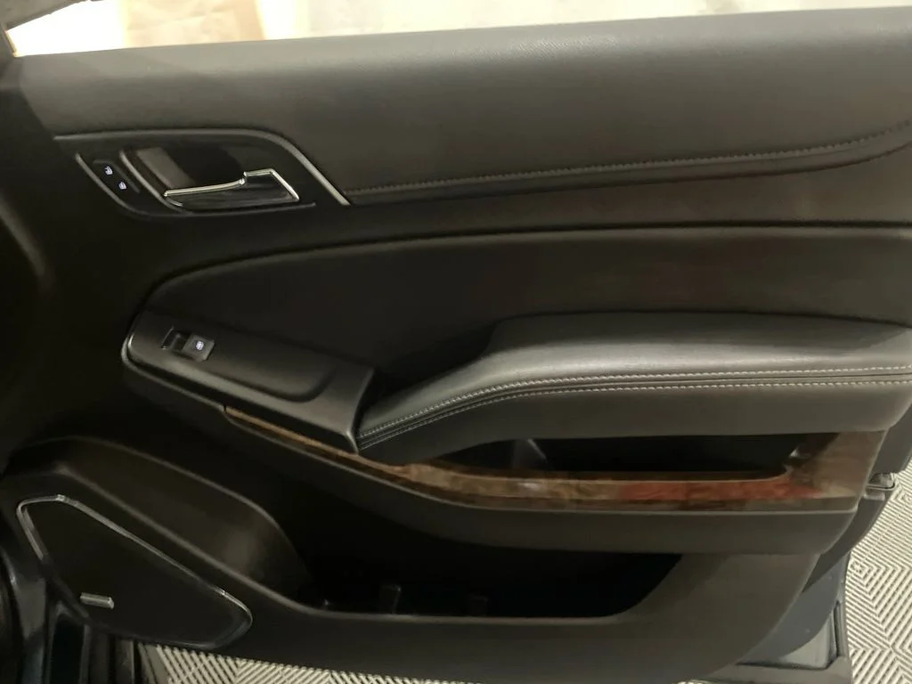Used 2020 Shadow Gray Metallic Chevrolet LT image 27
