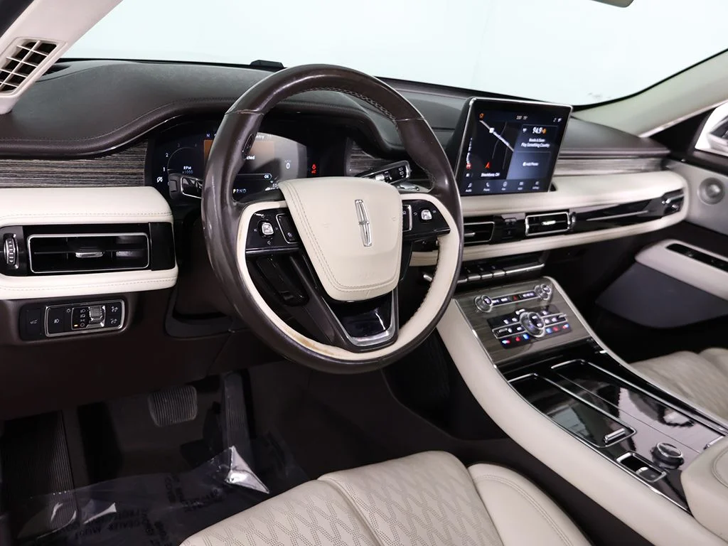 Used 2020 White Metallic Lincoln Black Label image 33