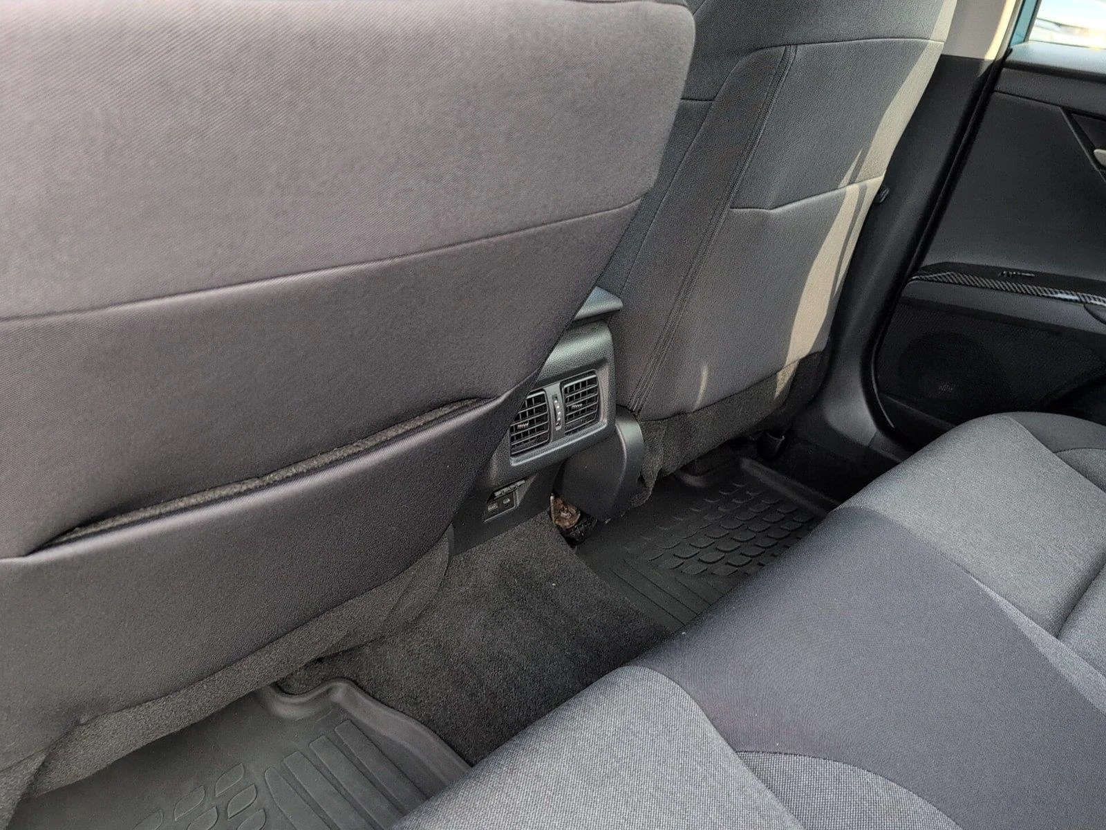 Used 2025 Ocean Gem Toyota LE image 31