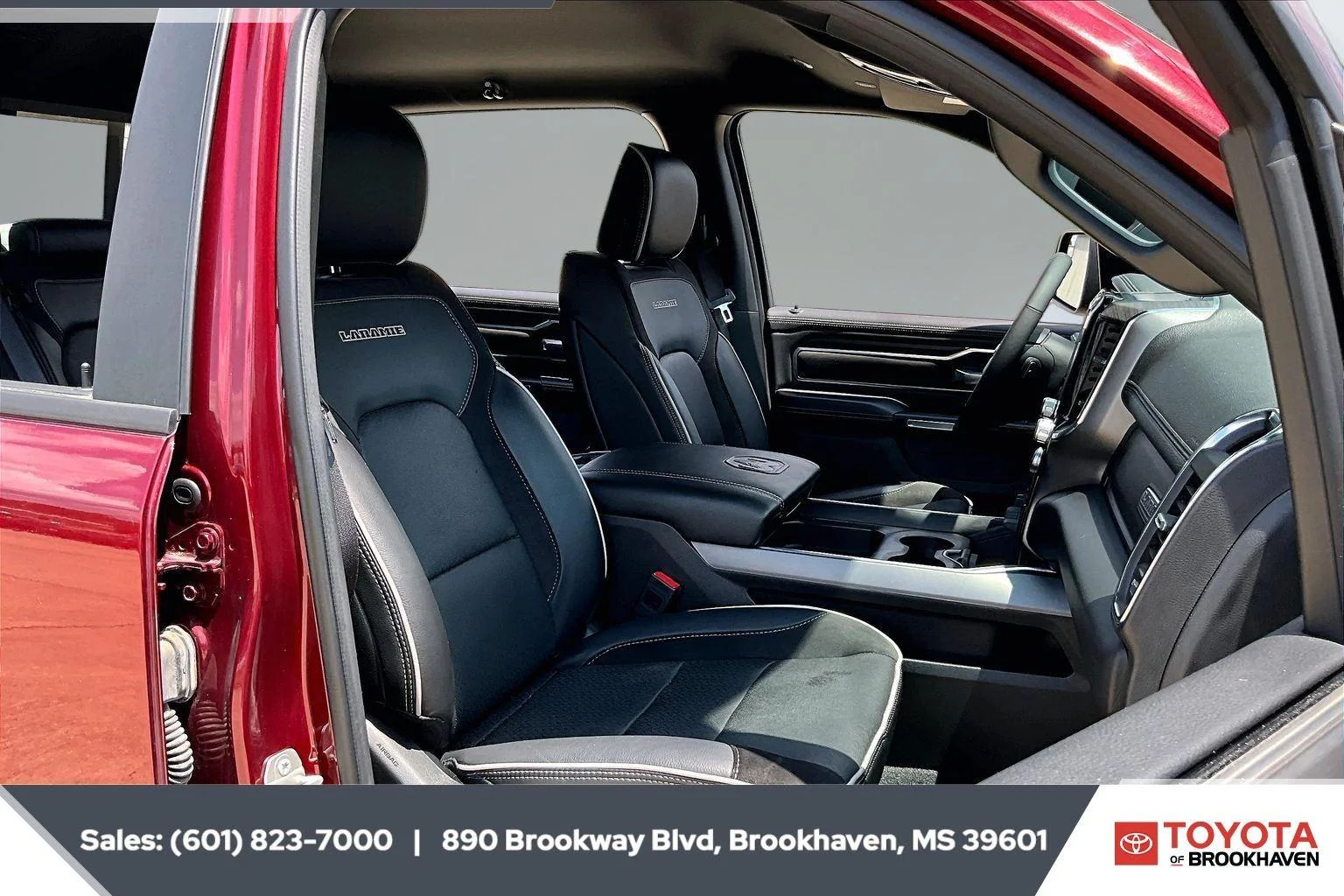 Used 2025 Delmonico Red Pearlcoat Ram Laramie image 6