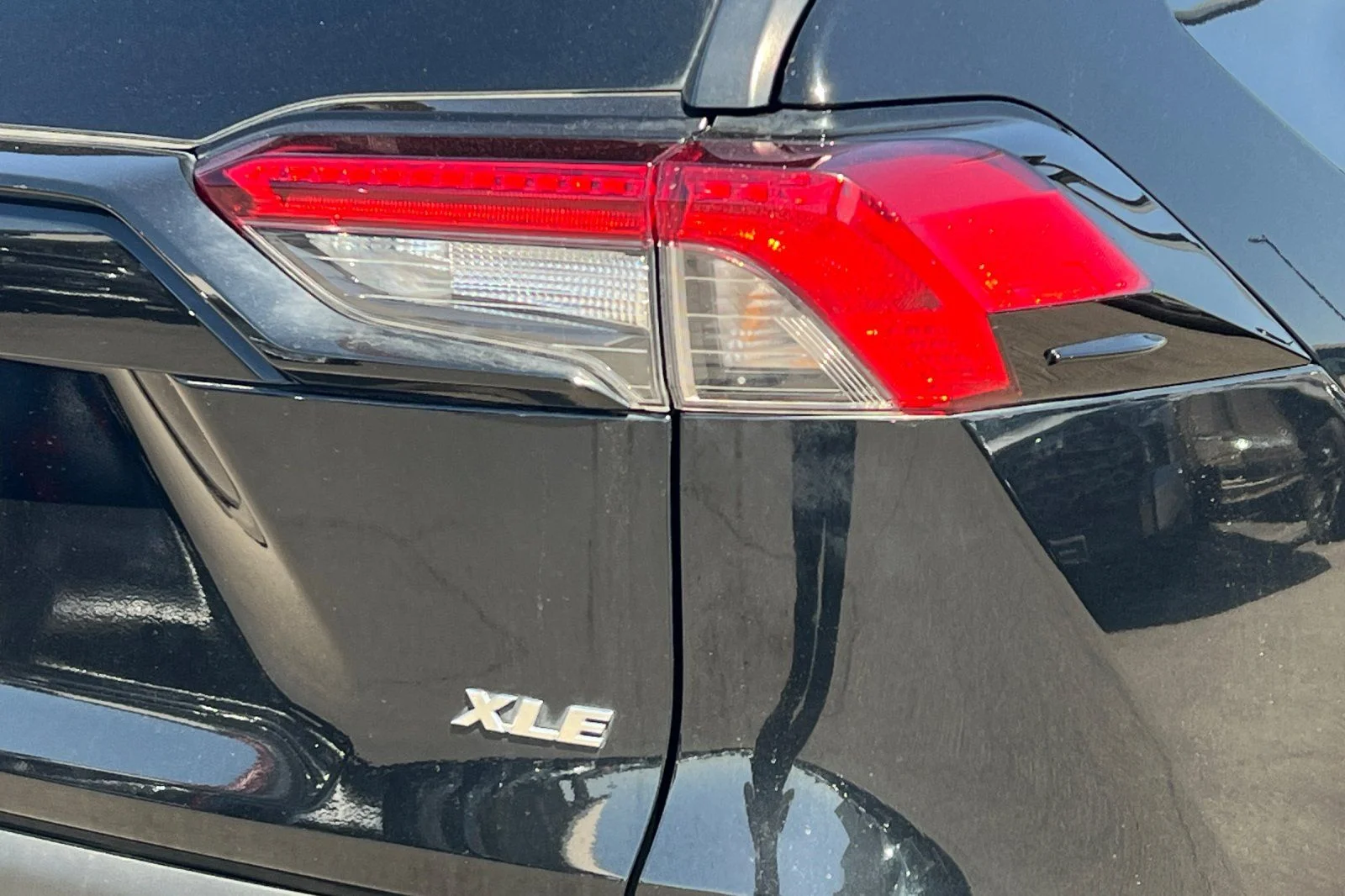 Used 2021 Black Toyota XLE image 26