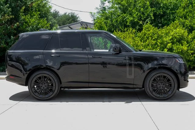 New 2026 Black Land Rover SE image 10