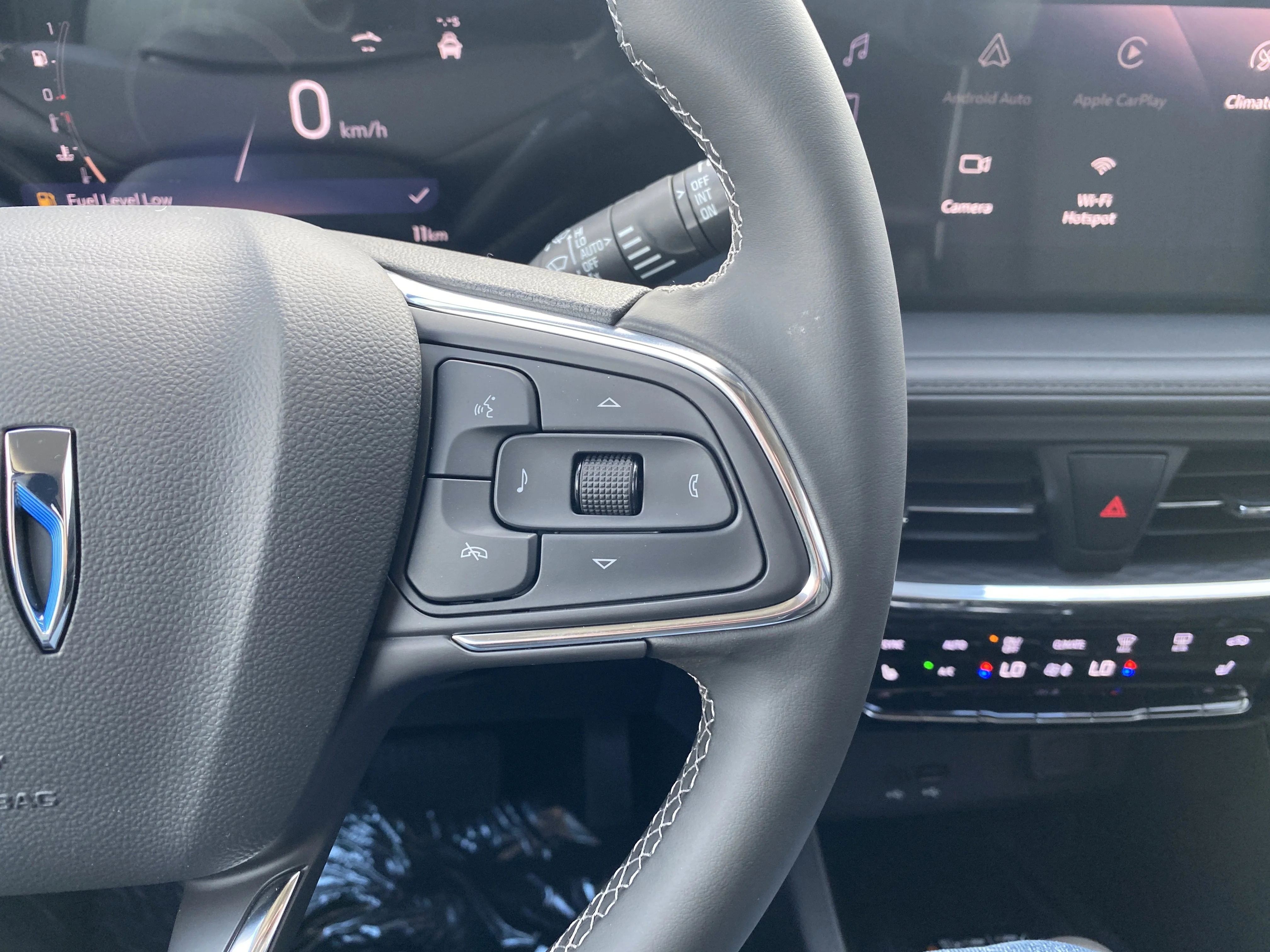 New 2026 WHITE FROST TRICOAT Buick Avenir image 18