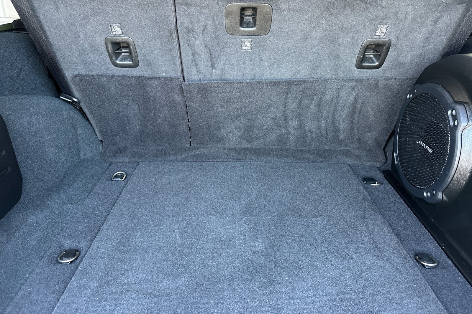 Used 2022 GREEN CLEAR-COAT Jeep Unlimited Sahara image 14