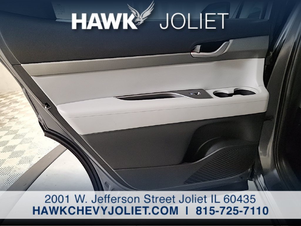 Used 2025 Gray Hyundai SEL image 19