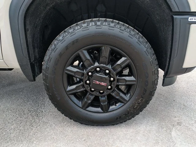 2026 GMC Sierra 2500HD AT4 - Photo 11