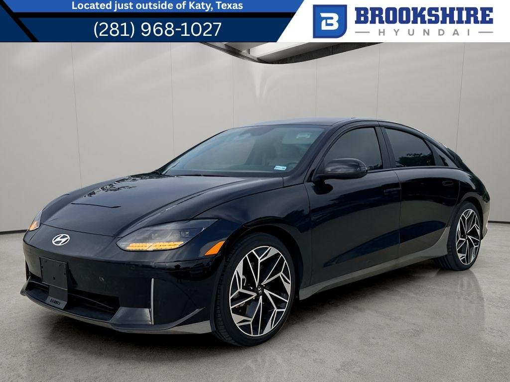 Used 2023 Onyx Black Hyundai SEL image 1