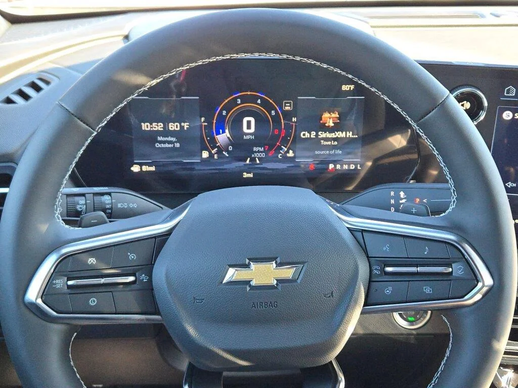 2027 Chevrolet Traverse LT - Photo 32