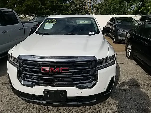 Used 2021 White GMC AT4 image 9