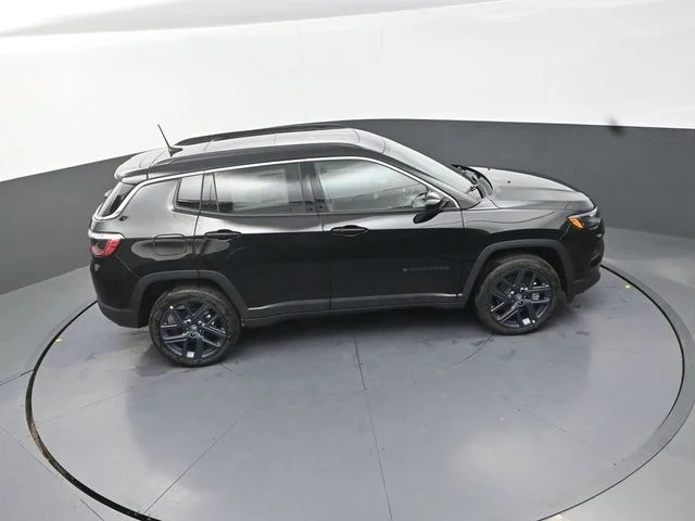 New 2026 Diamond Black Crystal Pearlcoat Jeep  image 18