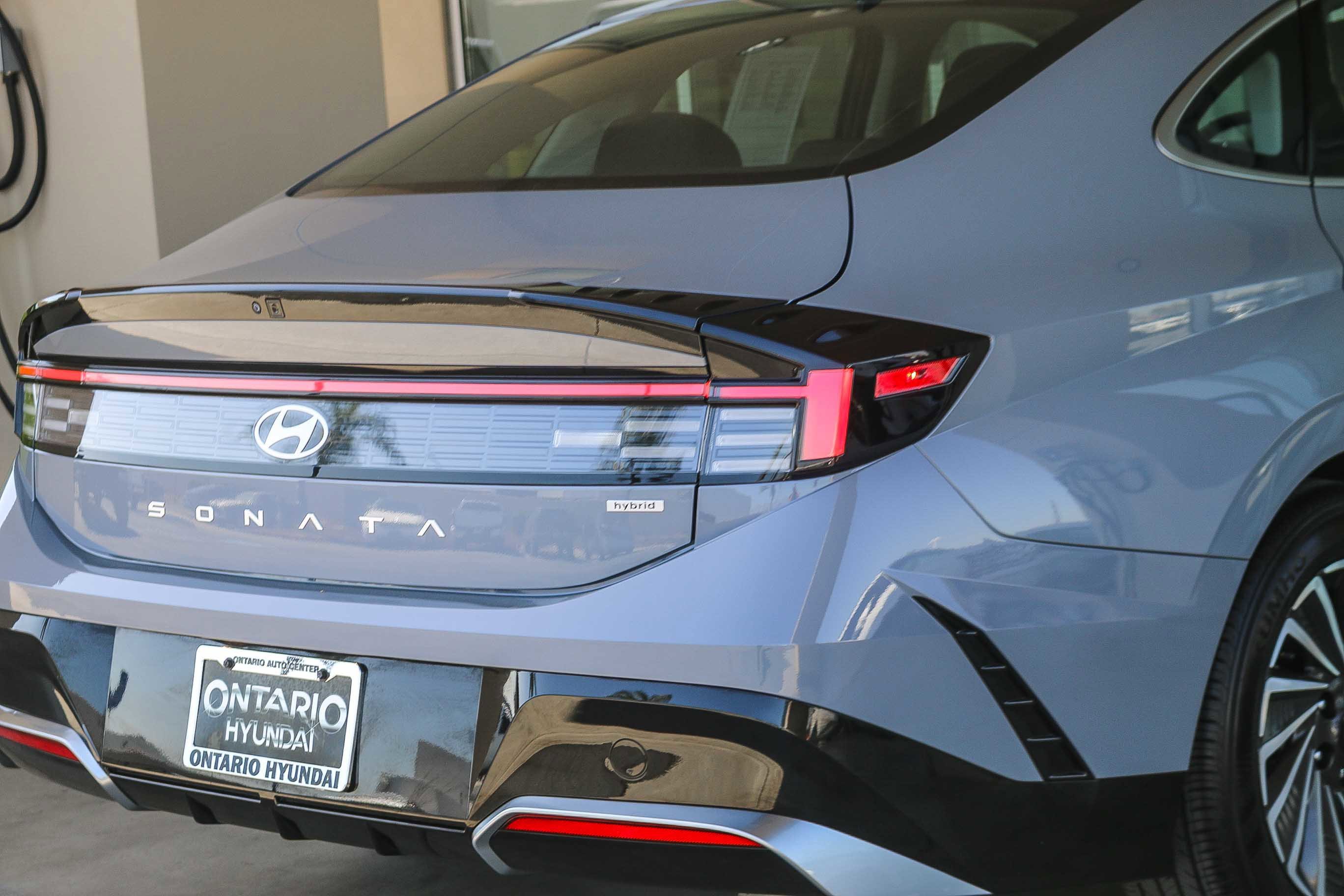 Certified Used 2025 Transmission Blue Hyundai SEL image 9