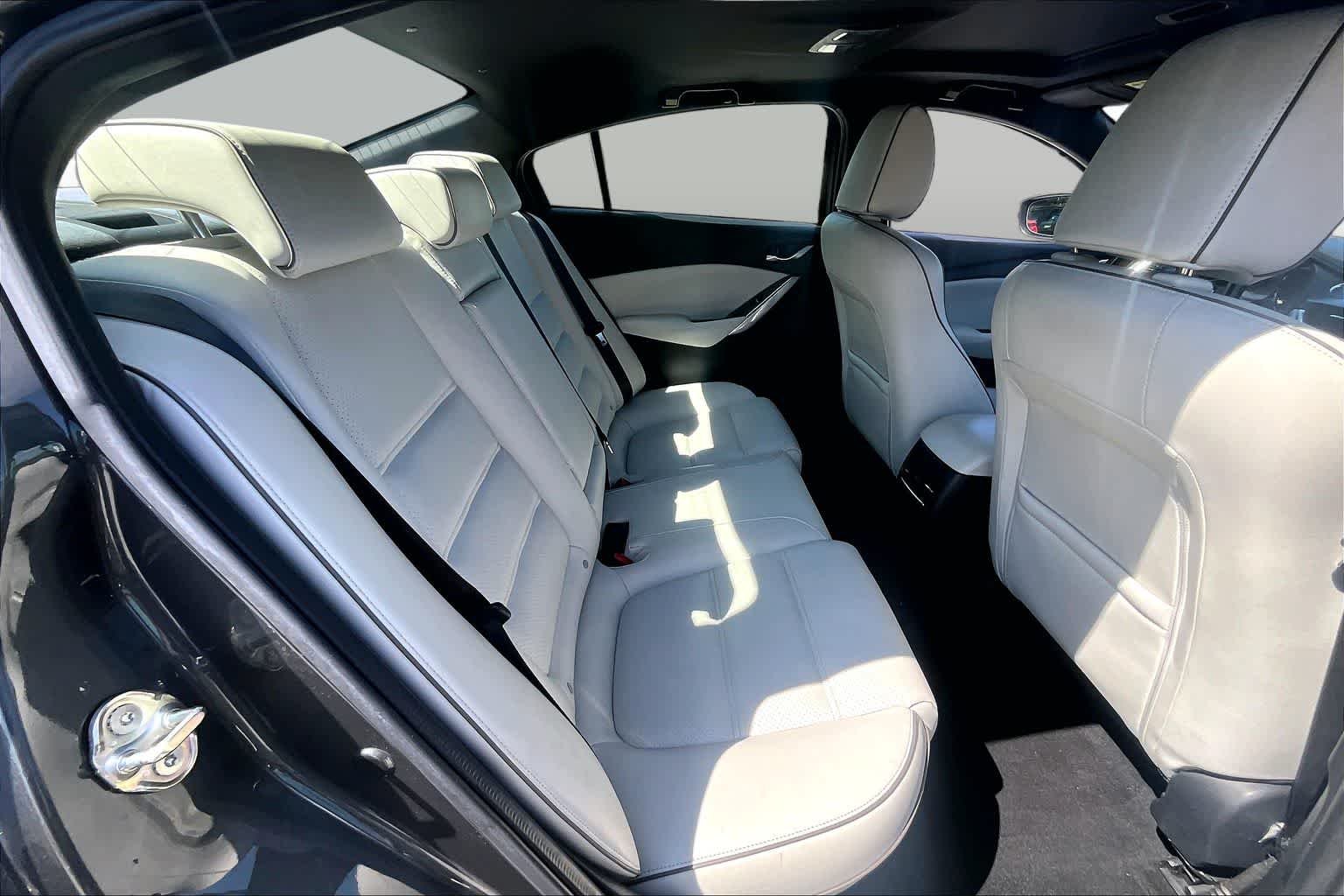Used 2017 Machine Gray Metallic Mazda Grand Touring image 21