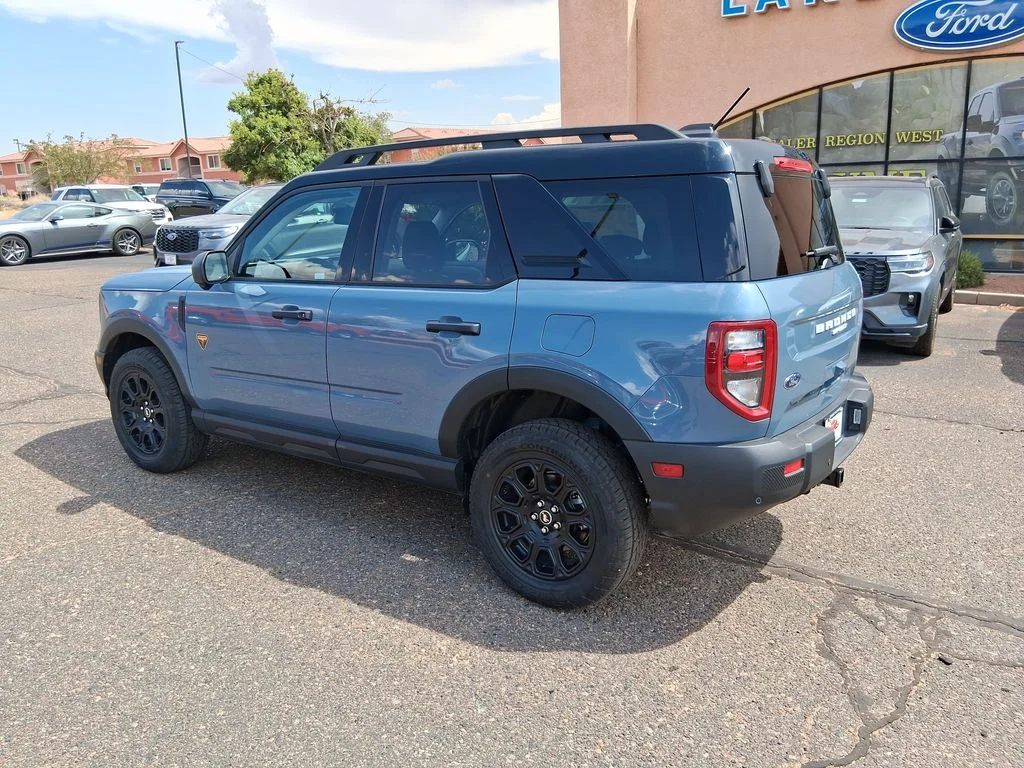 New 2025 Azure Gray Metallic Tri-Coat Ford Badlands® image 3