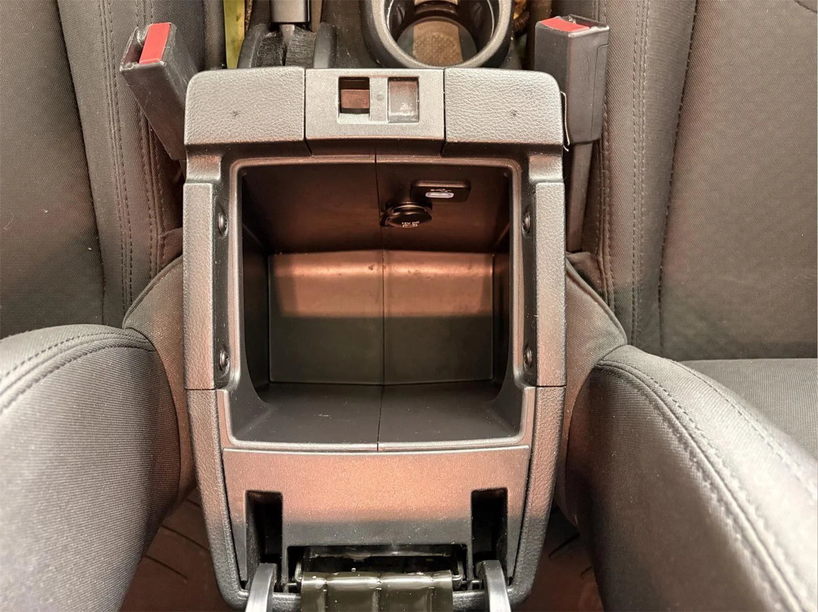 Used 2016 Hypergreen Clearcoat Jeep Sport image 34