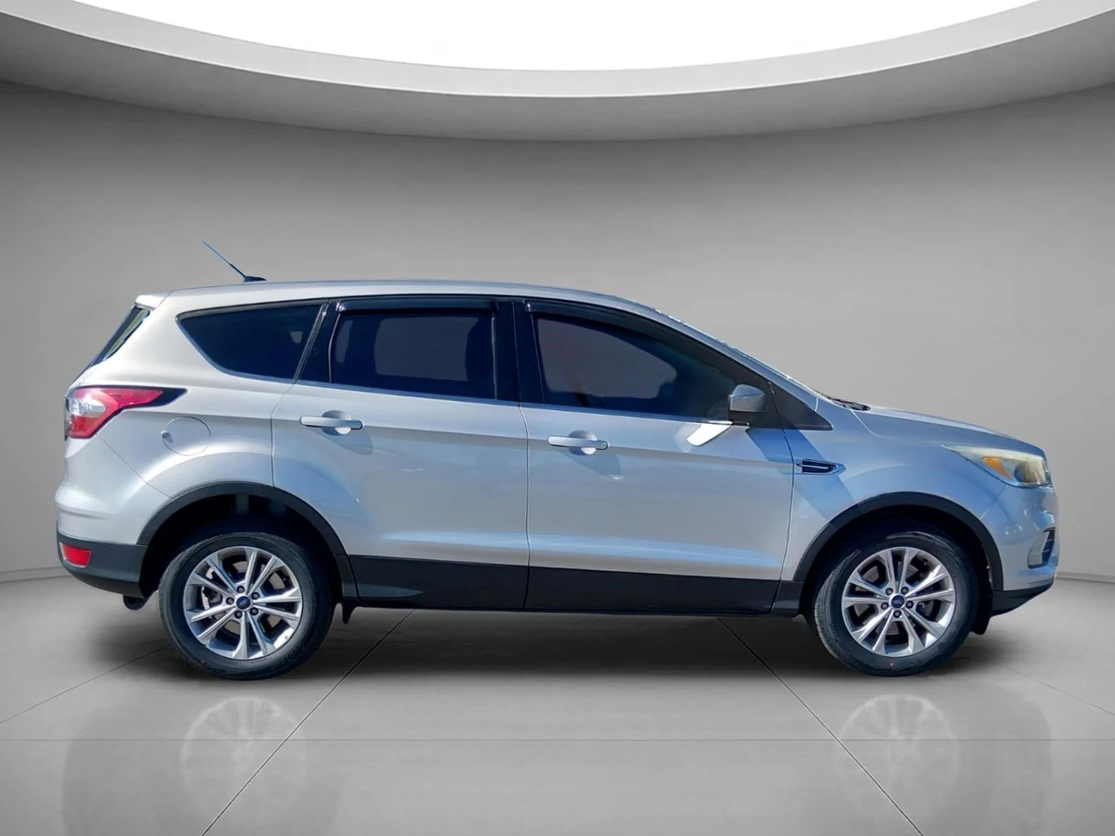 Used 2017 Ingot Silver Ford SE image 6